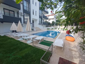 Havuz Manzaralı Daire